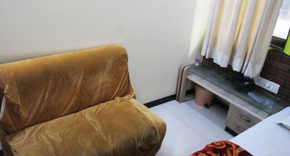 Hotel New Atithi Lodging, Jalgaon 2